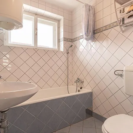 Lukceva Domacija Pocitniska Hisa - Happy Rentals Ferienhaus Kupa