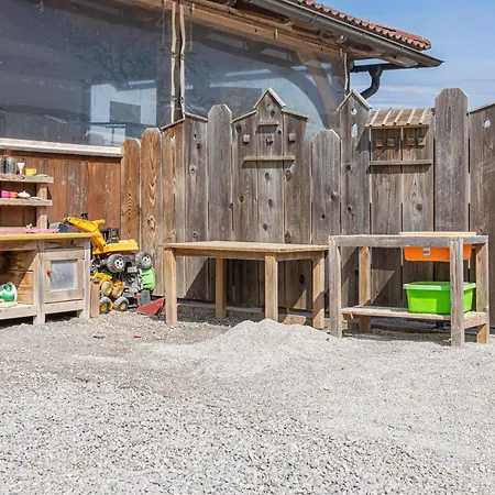 Lukceva Domacija Pocitniska Hisa - Happy Rentals *